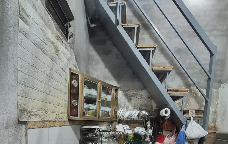BÁN NHÀ 1.35 TỶ 1.5 TẦNG 48M2 ( ĐÔNG BẮC ) NGÕ NGẮN ĐƯỜNG THÁI BÌNH