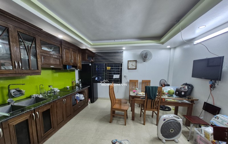 BÁN NHÀ 3.45 TỶ 3.5 TẦNG 54M2 CÓ GARA Ô TÔ ĐƯỜNG NHÁNH GIỮA KHU BÃI VƯỢT