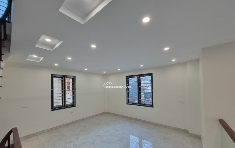 BÁN NHÀ  2.4 TỶ 3.5 TẦNG 48M2 MẶT NGÕ THẲNG ĐƯỜNG TRẦN ĐĂNG NINH