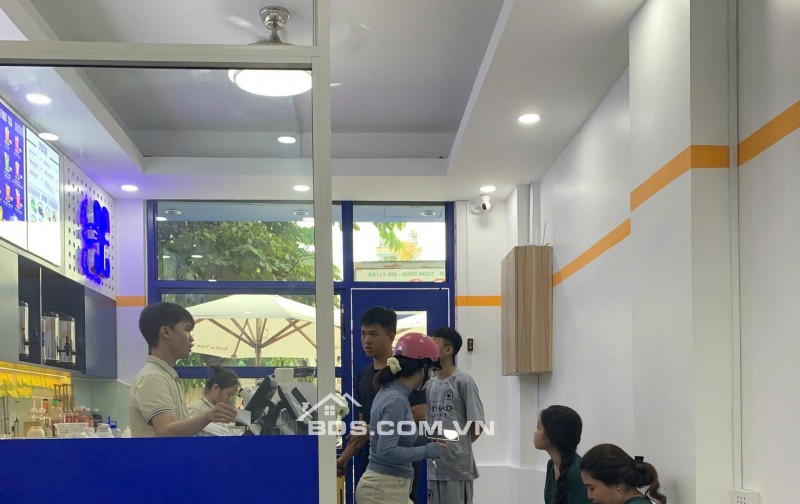 Sang gấp quán cafe trà sữa ngay Lê Hồng Phong Quận 5