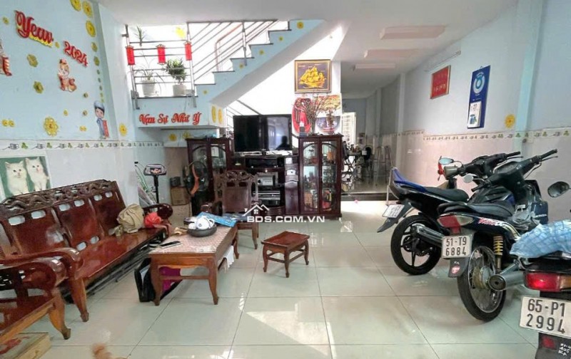 Bán đất tặng nhà ngang 5m HXT tránh 1 sẹc Lũy Bán Bích Tân Phú 75m2 gần trường C3 9.8 tỷ.