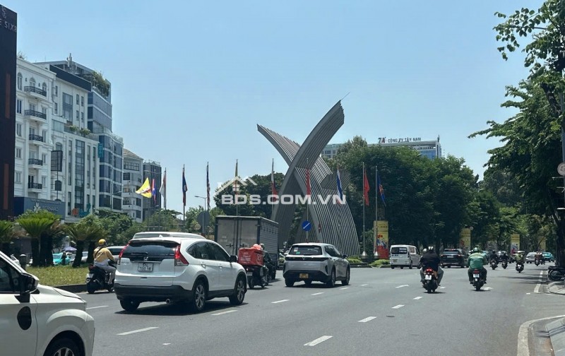 Bán văn phòng 5 lầu MTKD ngay khu sân bay 125m2 ngang 5m Sầm Sơn khu hiếm nhà bán 25 tỷ.