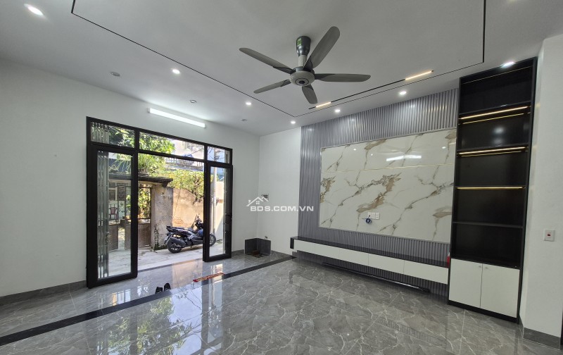 BÁN NHÀ ĐẸP 3.1 TỶ 3 TẦNG 50M2 NGÕ RỘNG NGẮN KHU BÃI VƯỢT
