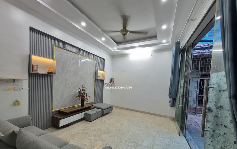 BÁN NHÀ ĐẸP 2.58 TỶ 3 TẦNG 50M2 ( ĐÔNG BẮC ) NGÕ ĐƯỜNG TRƯỜNG CHINH