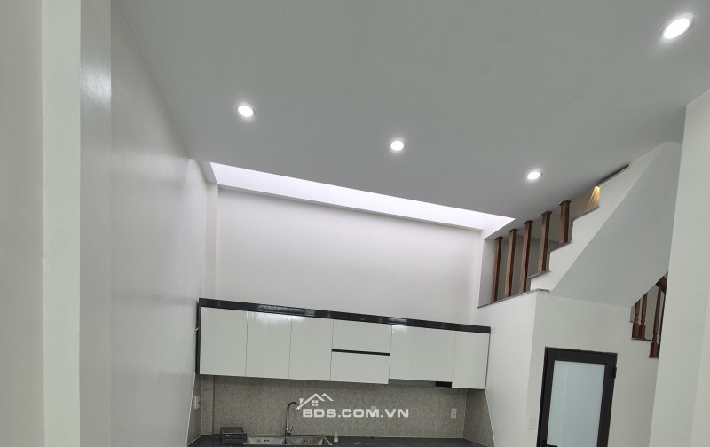 BÁN NHÀ ĐẸP GIÁ RẺ 2.05 TỶ 3 TẦNG 48M2 NGÕ RỘNG NGẮN ĐƯỜNG KÊNH