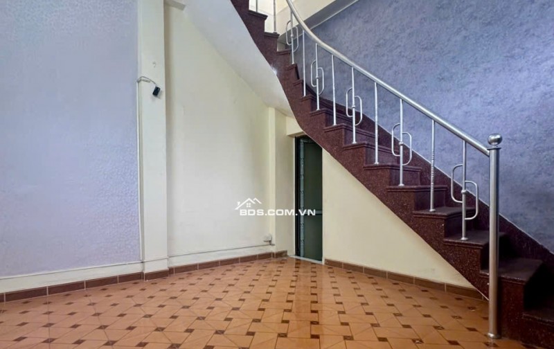 BÁN NHÀ DÂN XÂY 1.29 TỶ 2.5 TẦNG 33M2 NGÕ NGẮN ĐƯỜNG NGÔ QUYỀN