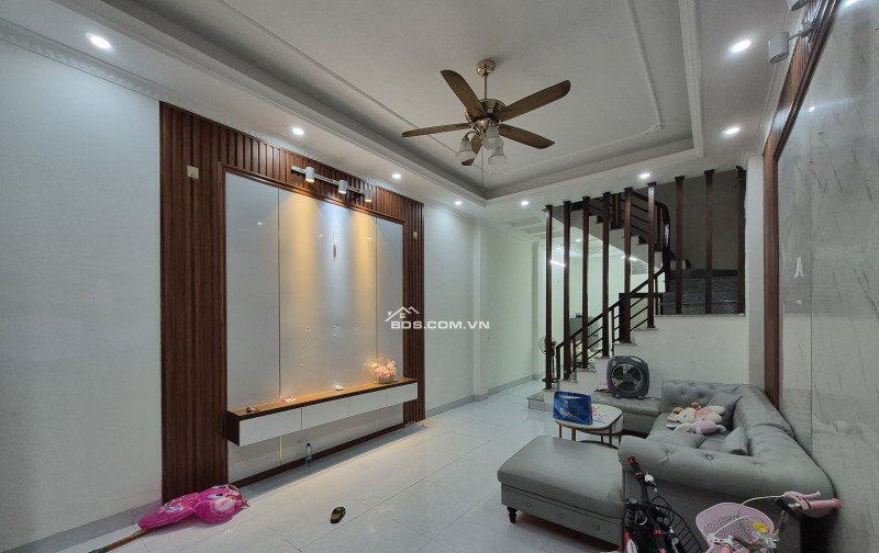 BÁN NHÀ ĐẸP 1.98 TỶ 3 TẦNG 55M2 ( TÂY NAM ) NGÕ RỘNG TRẦN QUANG KHẢI