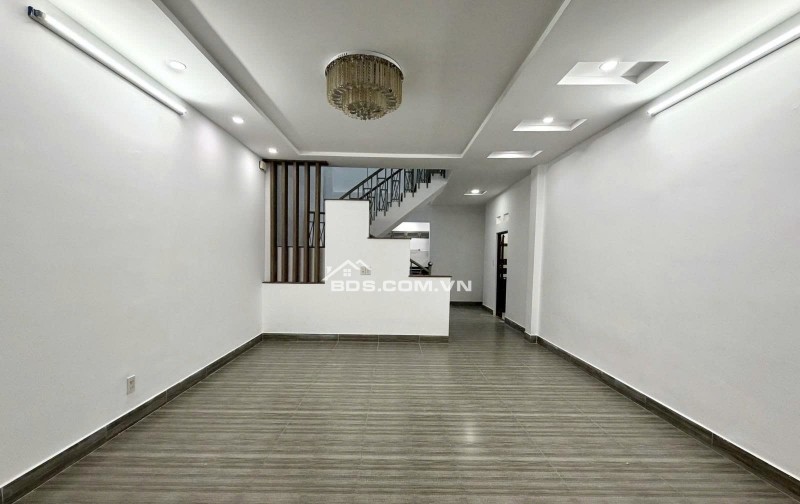 Giá tốt nhà HXH Nguyễn Kiệm Phú Nhuận 94m2 ngang 4.7m gần trường mầm non chỉ 11.4 tỷ.