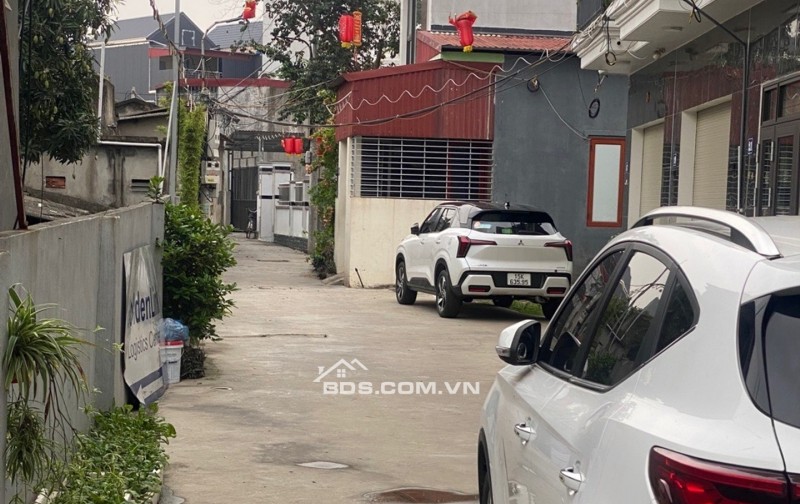 BÁN 3 TẦNG - NGÕ Ô TÔ ĐỖ CỬA - 3 NGỦ KHÉP KÍN - 2,35đ