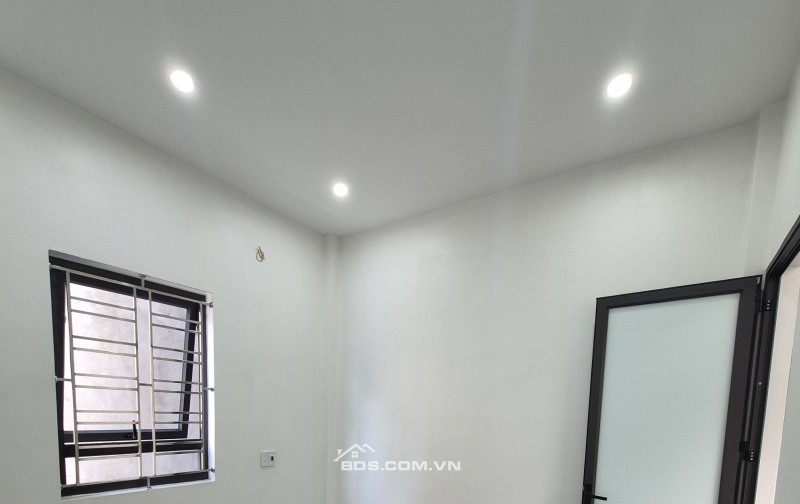 BÁN NHÀ ĐẸP 3 TẦNG 46M2 ( TÂY BẮC ) NGÕ CỰC NGẮN KHU SAU LA