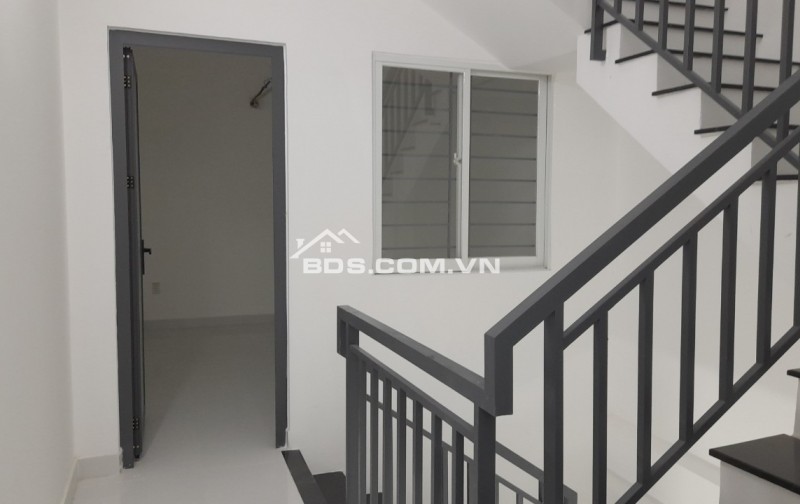 Chính chủ bán nhà mới, nguyên căn 3.4*20m, khu biệt thự, hẻm xe tải 6m, 141/ đường Bàn Cờ P3, Q3, HCM