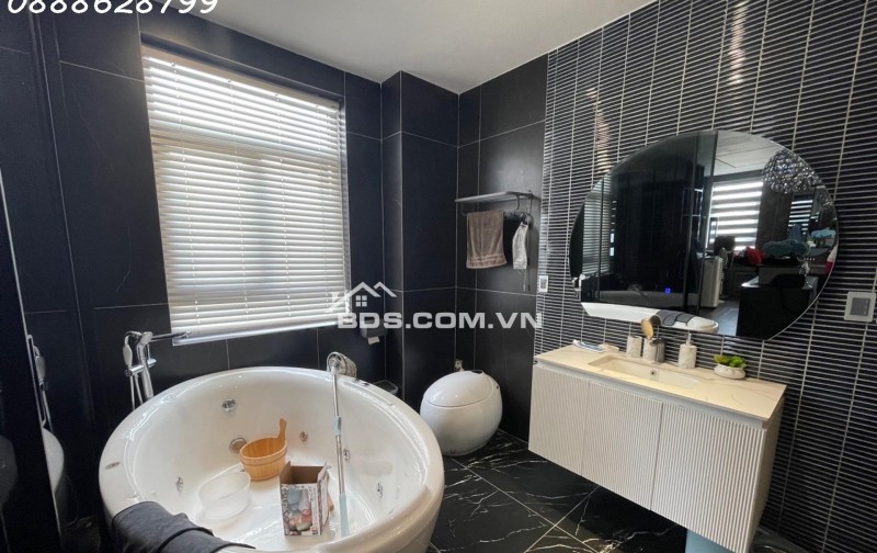 biệt thự lô góc kdc bình hưng – 4 tầng sang trọng – full nội thất cao cấp – giảm còn 21 tỷ
