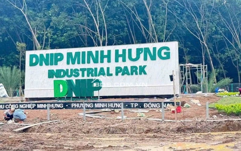 GIA ĐÌNH KẸT TIỀN CẦN BÁN GẤP 3000M2 SÁT KCN, DÂN CƯ ĐÔNG ĐÚC, MẶT TIỀN 12M. GIÁ 170TR
