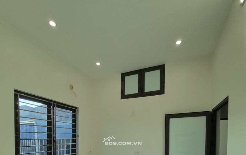 BÁN NHÀ  2.4 TỶ 3.5 TẦNG 48M2 MẶT NGÕ THẲNG ĐƯỜNG TRẦN ĐĂNG NINH