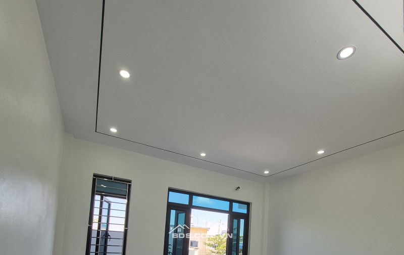 BÁN NHÀ SIÊU ĐẸP 3.2 TỶ 3 TẦNG 61M2 MẶT ĐƯỜNG ĐỆ TỨ