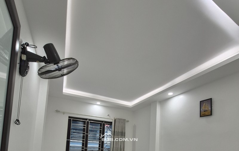 BÁN NHÀ 2.45 TỶ 4 TẦNG XÂY MỚI Ô TÔ ĐỖ CỬA GẦN TRƯỜNG LÊ HỒNG PHONG