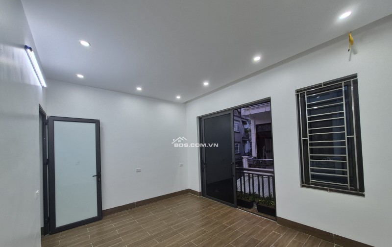 BÁN NHÀ ĐẸP 2.75 TỶ 3 TẦNG 46M2 NGÕ RỘNG KHU HỒ ĐẦM BÉT