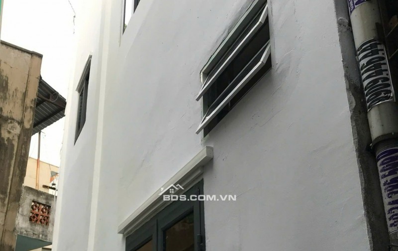 Bán nhà hẻm xe tải Trần Hưng Đạo P2 Quận 5 đúc 3 tầng