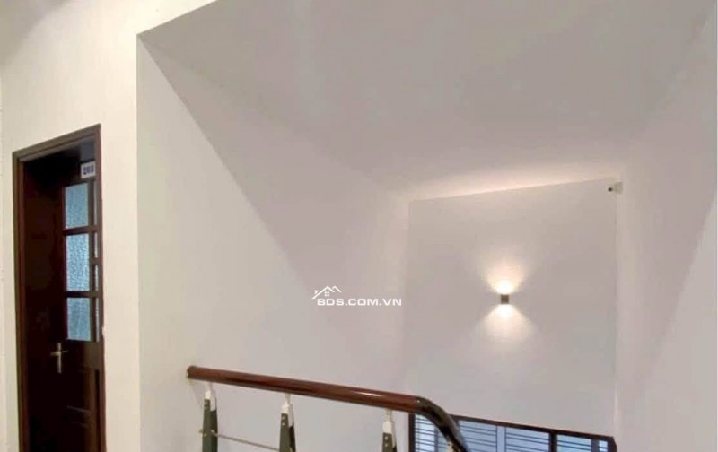 Cần bán Villas – Trưng Nữ Vương, Hải Châu, Đà Nẵng
Dòng tiền sẵn: 30 triệu/tháng
DT: 286m², ngang 12m
Kiệt ô tô, cách đường chính 50m
Sân vườn