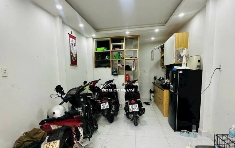 nhà trệt 2 lầu man thiện q9 SHR chỉ 2ty6 LH 0963810885