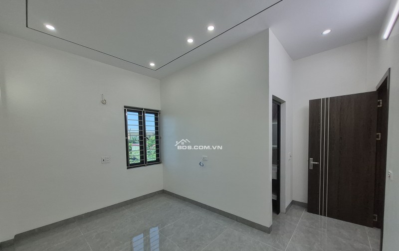 BÁN NHÀ SIÊU ĐẸP 3.2 TỶ 3 TẦNG 61M2 MẶT ĐƯỜNG ĐỆ TỨ