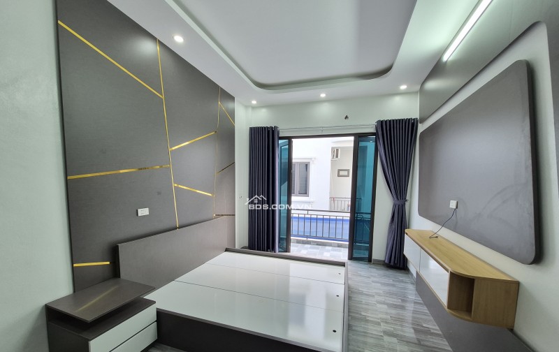BÁN NHÀ ĐẸP 2.2 TỶ 3 TẦNG 50M2 ( ĐÔNG NAM ) NGÕ RỘNG ĐƯỜNG KÊNH
