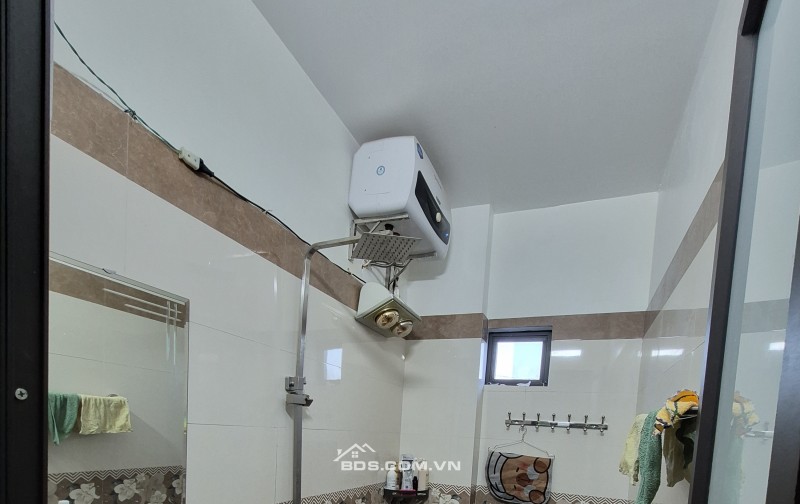 BÁN NHÀ 3.45 TỶ 3.5 TẦNG 54M2 CÓ GARA Ô TÔ ĐƯỜNG NHÁNH GIỮA KHU BÃI VƯỢT