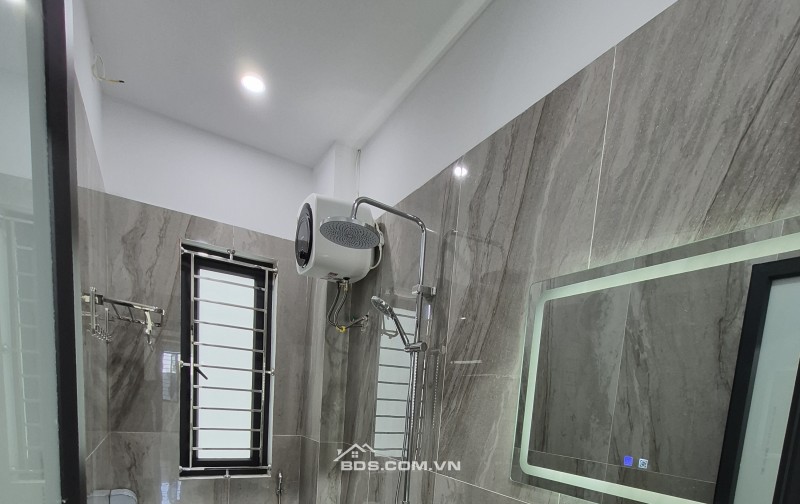 BÁN NHÀ SIÊU ĐẸP 3.2 TỶ 3 TẦNG 61M2 MẶT ĐƯỜNG ĐỆ TỨ