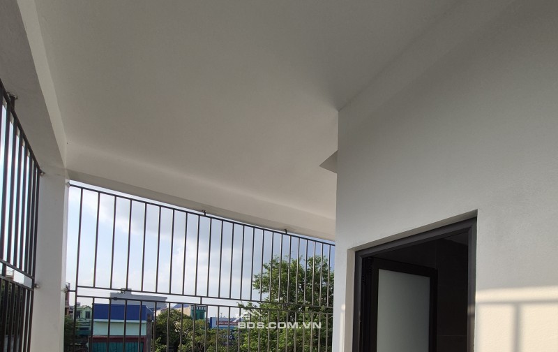 BÁN NHÀ ĐẸP 2.2 TỶ 3 TẦNG 50M2 NGÕ THẲNG NGẮN NGUYỄN VĂN TRỖI