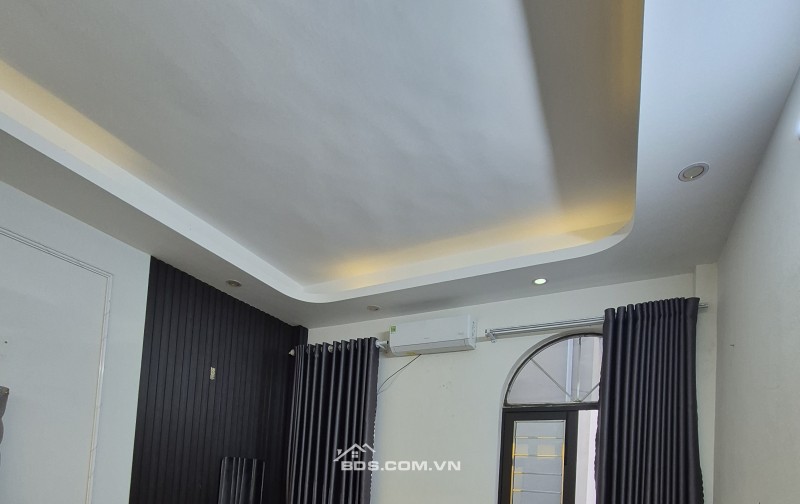 BÁN NHÀ ĐẸP 1.98 TỶ 3 TẦNG 55M2 ( TÂY NAM ) NGÕ RỘNG TRẦN QUANG KHẢI
