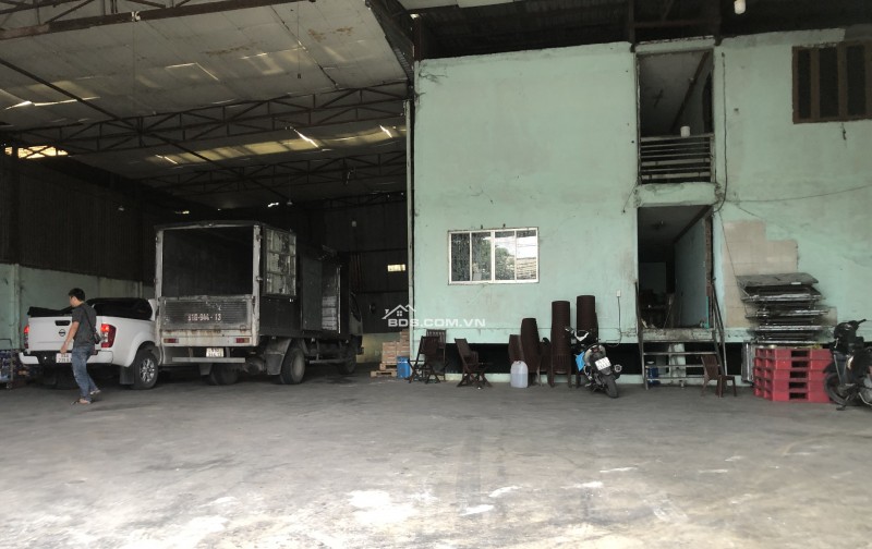 Cho thuê kho xưởng 500m2, Mt Ql1A gần ngã tư Ga Q12