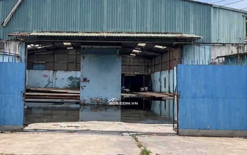 Bán hoặc cho thuê 1300m2 kho xưởng đất Thạnh Lộc Quận 12