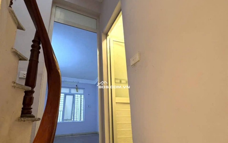 Bán Nhà Mai Động 20m² × 4 Tầng –2.6 Tỷ- 2PN – Ngõ Nông – Không Quy Hoạch