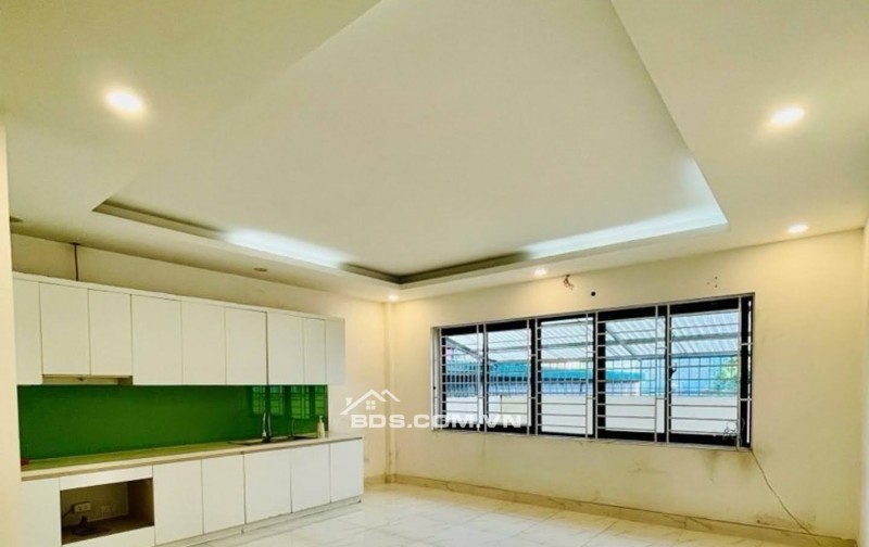 BÁN NHÀ PHÂN LÔ LĨNH NAM 140M² x 6 TẦNG – 30 TỶ- DT 200Tr– Ô TÔ TRÁNH ĐỖ – Vỉa Hè
