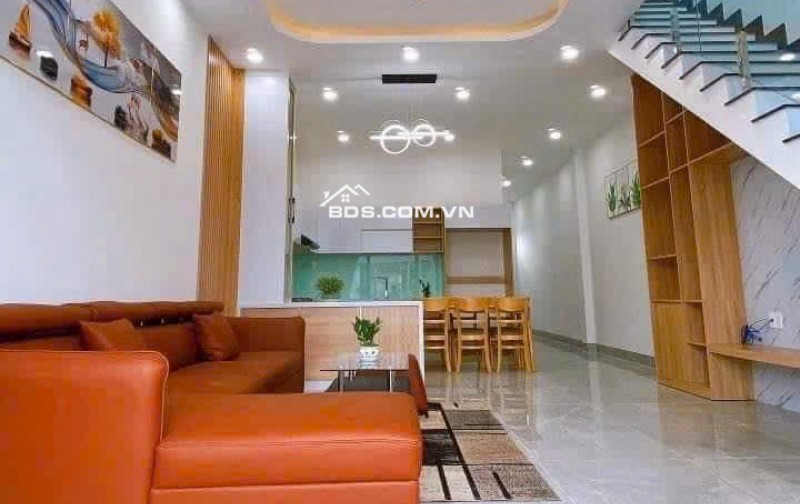 Cô chú về quê Bán căn nhà xây Tâm Huyết Gần Bệnh Viện Da Liễu