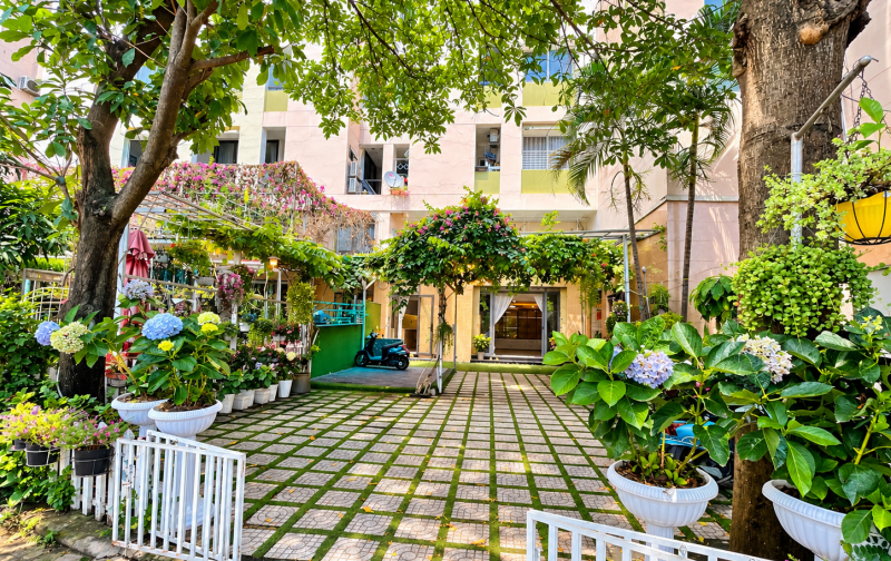 BÁN SHOPHOUSE CHUNG CƯ CÓ SÂN VƯỜN RỘNG ĐẸP - KHÔNG GIAN SỐNG THƠ MỘNG VÀ XANH MÁT GIỮA KHU NAM LONG TRẦN TRỌNG CUNG