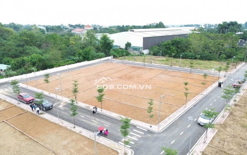 Bán gấp 200m2 đất thổ cư tại Thạch Hòa, Thạch Thất, sổ hồng riêng, giá 1.5 tỷ. LH: 0973440542