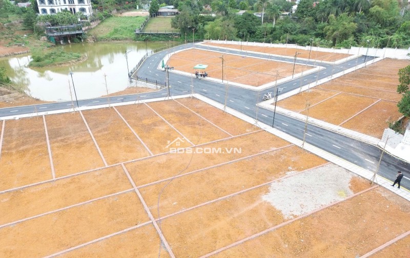 Bán gấp 200m2 đất thổ cư tại Thạch Hòa, Thạch Thất, sổ hồng riêng, giá 1.5 tỷ. LH: 0973440542
