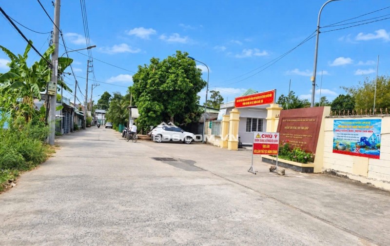 Bán đất thổ cư 312,2m2 đối diện UBND Sơn Đông thuận tiện kinh doanh