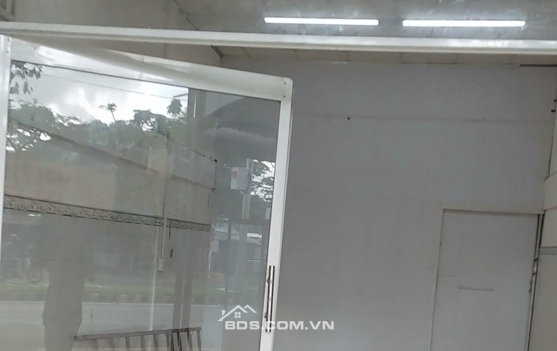 Cho thuê nhà mặt tiền ngang 4m mặt bằng kinh doanh kv ngã 4 đầu đường Đinh Tiên Hoàng,p.Tân Hạnh,VL