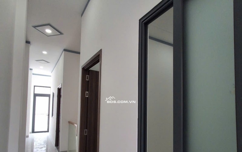 Nhà mới xây 1 lầu 1 trệt 2.8 tỷ _120 m2 sàn , đừờng ô tô,3 phòng ngủ gần trường cấp 1.2 Ngô Gia Tự