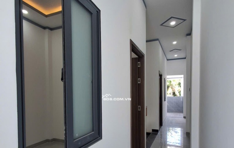 Nhà mới xây 1 lầu 1 trệt 2.8 tỷ _120 m2 sàn , đừờng ô tô,3 phòng ngủ gần trường cấp 1.2 Ngô Gia Tự