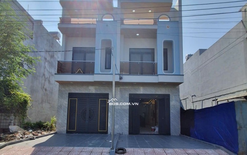 Nhà 1lầu 1 trệt mới xây khu TĐC Bửu Hòa 4.3 tỷ _81 m2_ đường nhựa 12m