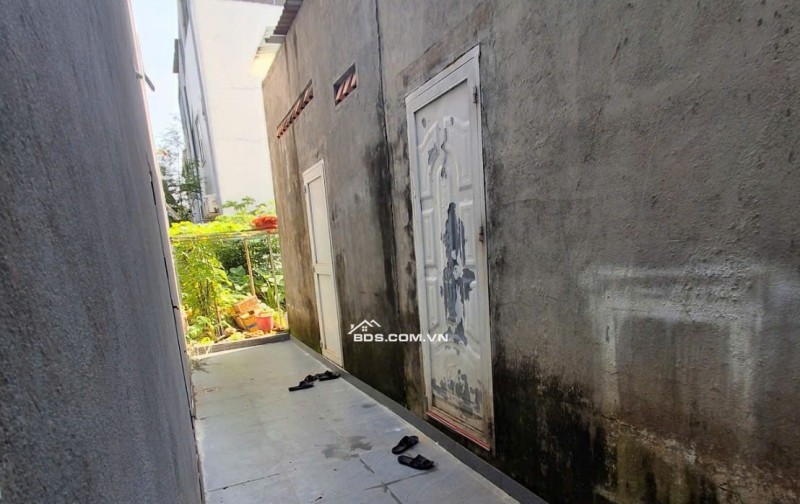 Nhà 1lầu 1 trệt mới xây khu TĐC Bửu Hòa 4.3 tỷ _81 m2_ đường nhựa 12m