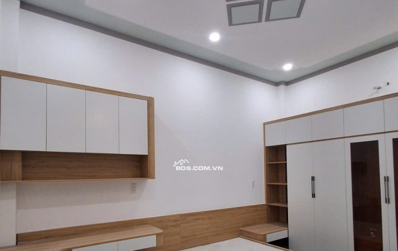 Nhà 1lầu 1 trệt mới xây khu TĐC Bửu Hòa 4.3 tỷ _81 m2_ đường nhựa 12m