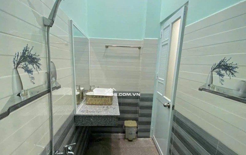 BÁN NHÀ NGHỈ DOANH THU HƠN 50 TRIỆU/THÁNG - HẺM ĐƯỜNG LẠC LONG QUÂN - THÀNH PHỐ THỦ DẦU 1 BÌNH DƯƠNG