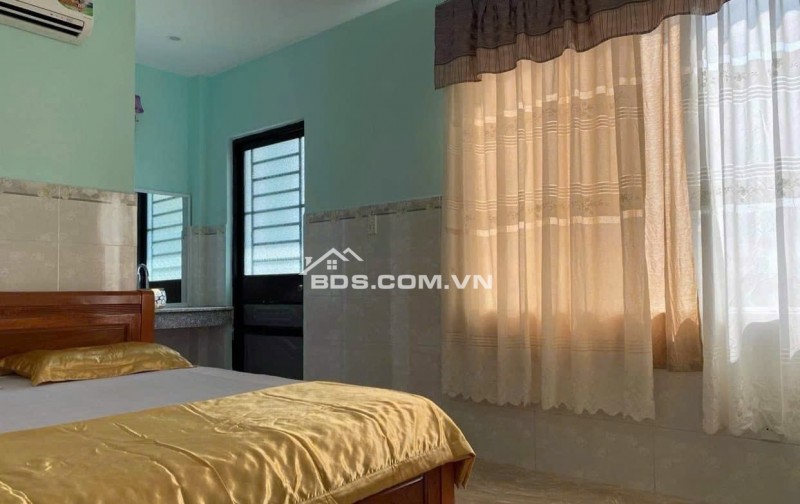 BÁN NHÀ NGHỈ DOANH THU HƠN 50 TRIỆU/THÁNG - HẺM ĐƯỜNG LẠC LONG QUÂN - THÀNH PHỐ THỦ DẦU 1 BÌNH DƯƠNG
