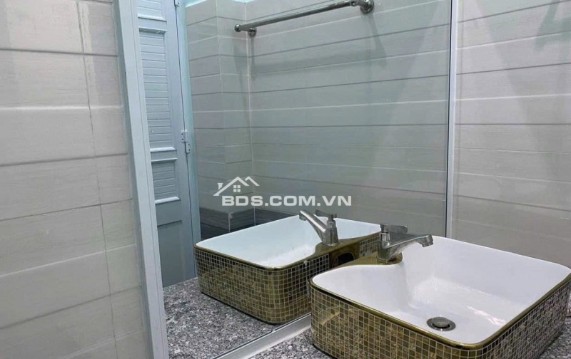 BÁN NHÀ NGHỈ DOANH THU HƠN 50 TRIỆU/THÁNG - HẺM ĐƯỜNG LẠC LONG QUÂN - THÀNH PHỐ THỦ DẦU 1 BÌNH DƯƠNG