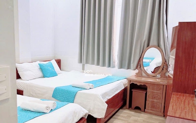 Bán khách sạn ngay trung tâm Đà Lạt, cách chợ đêm chỉ 700m