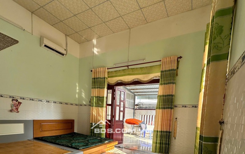 Bán Nhà mặt tiền đường nhựa hướng Đông Nam Biển Lộc An Đất Đỏ